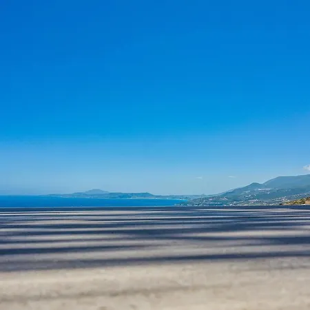 Suolo Di Gioia With Magnificent Sea View And Infinity Pool 18*4m * Koríthion