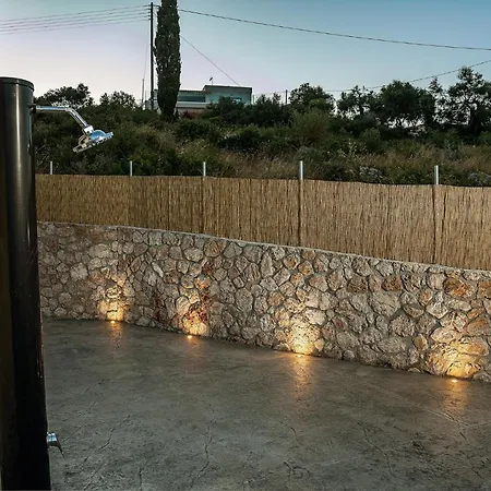 Suolo Di Gioia With Magnificent Sea View And Infinity Pool 18*4m Вилла Коритион