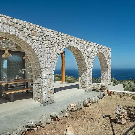 Вилла Suolo Di Gioia With Magnificent Sea View And Infinity Pool 18*4m Коритион